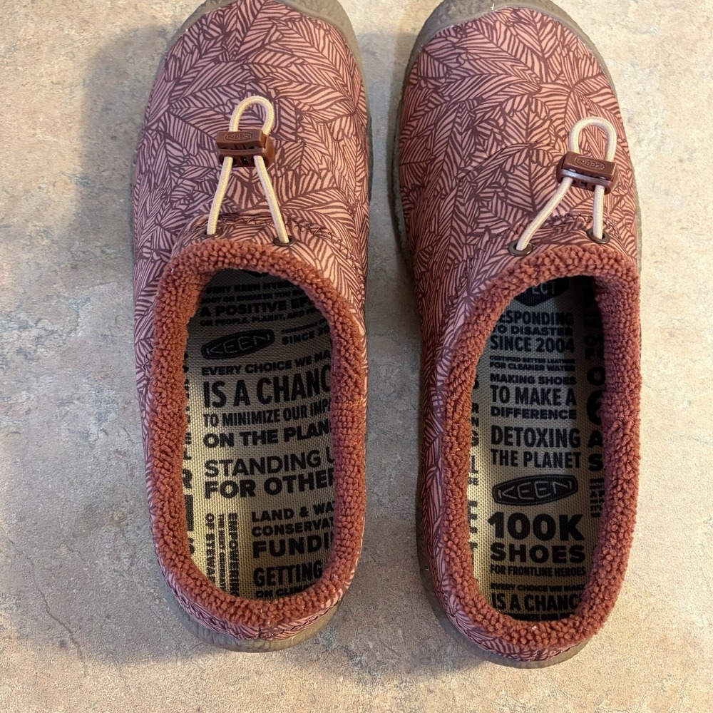 Keen Howser III 3 Slide Slippers Womens Size 9 Burgundy Leaf Print Fleece Lined - Picture 5 of 8